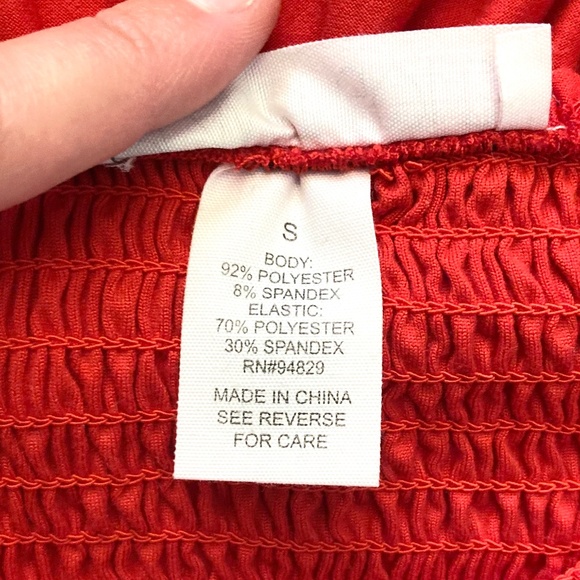 Women’s Planet Gold size small super soft red dress with ruched top and sleeves - Picture 5 of 7